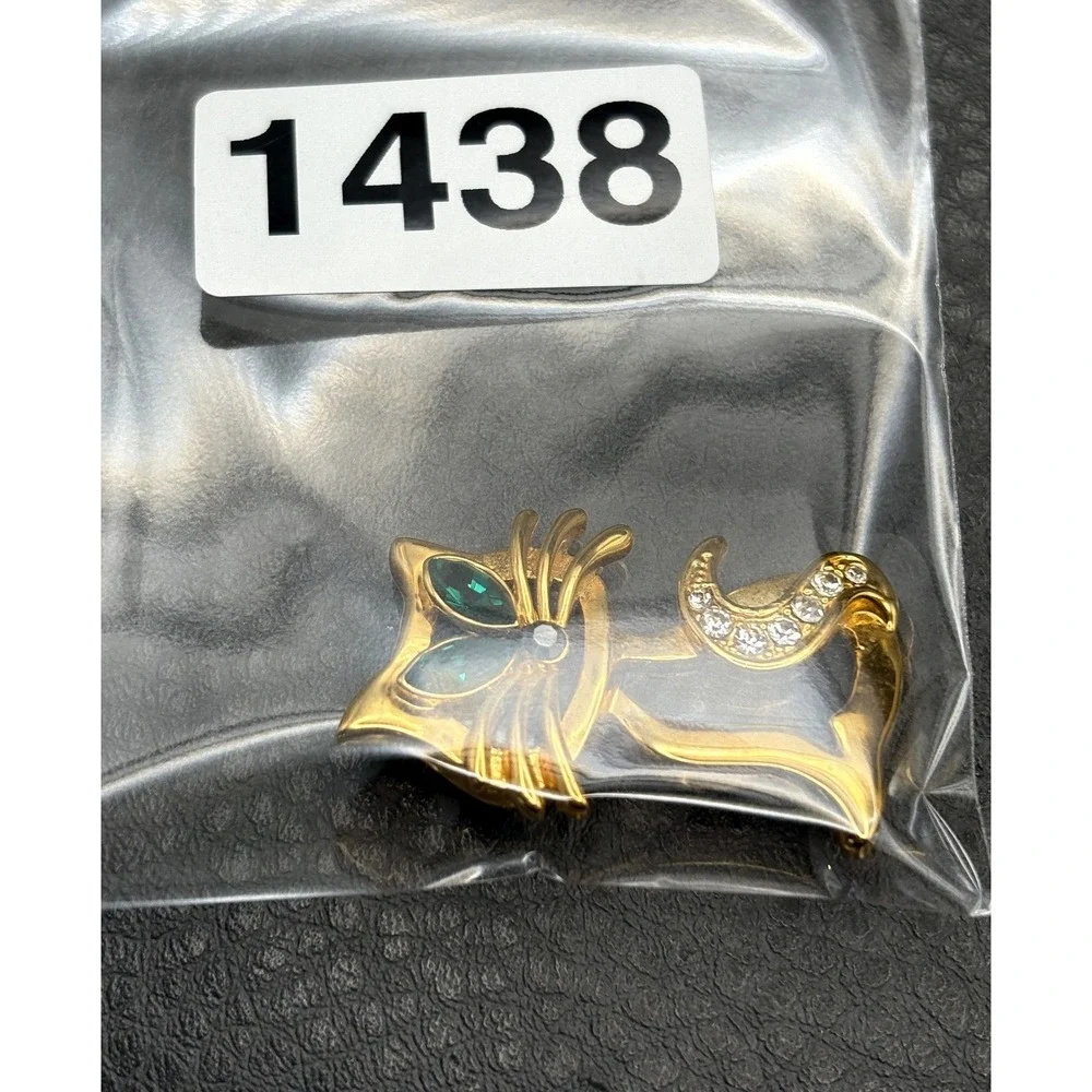 Vintage Modernist Cat Brooch Green Rhinestone Eyes Black Enamel Gold Tone Pin